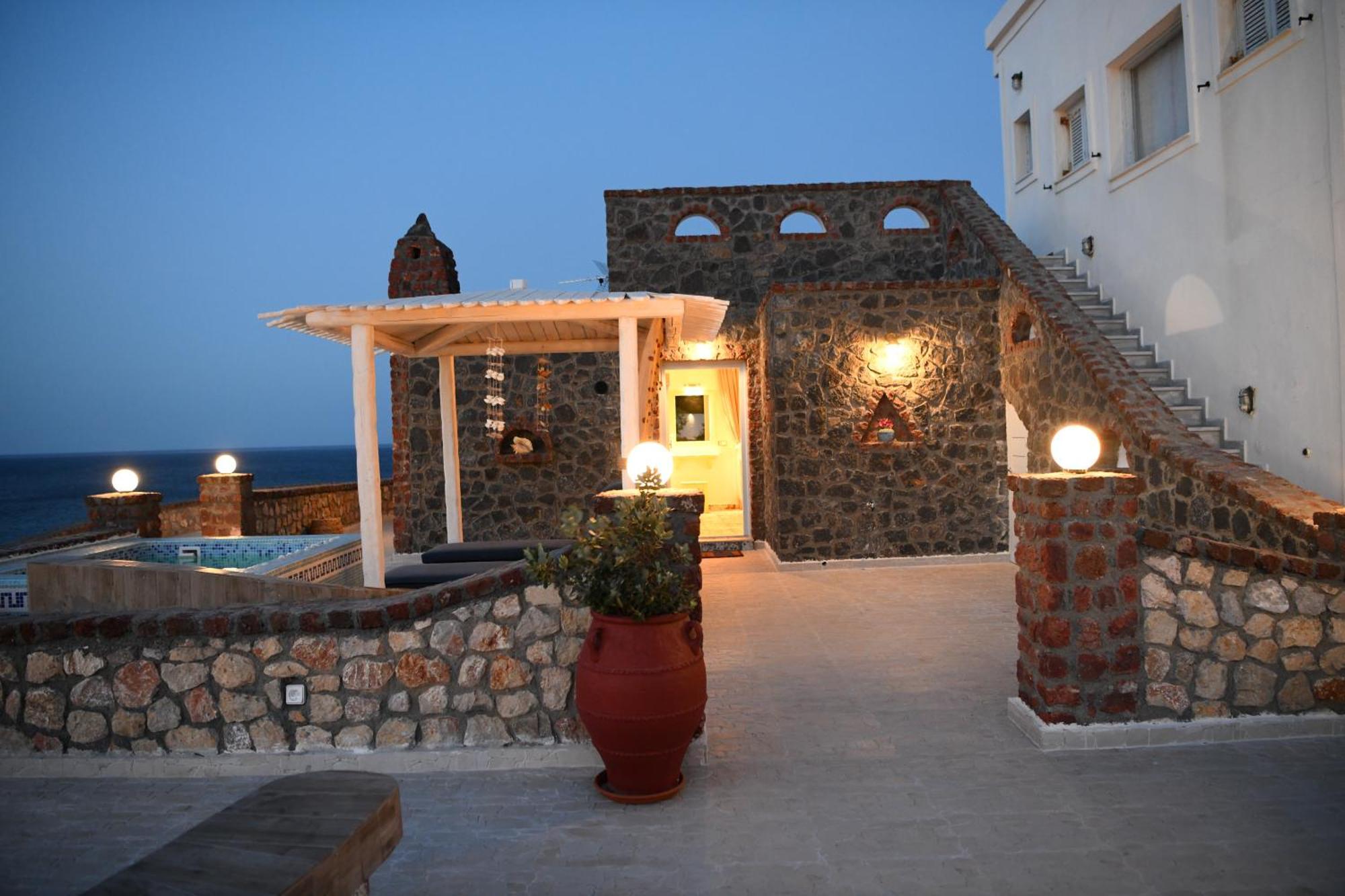 Starlight Luxury Seaside Villa & Suites Imerovigli  Eksteriør billede