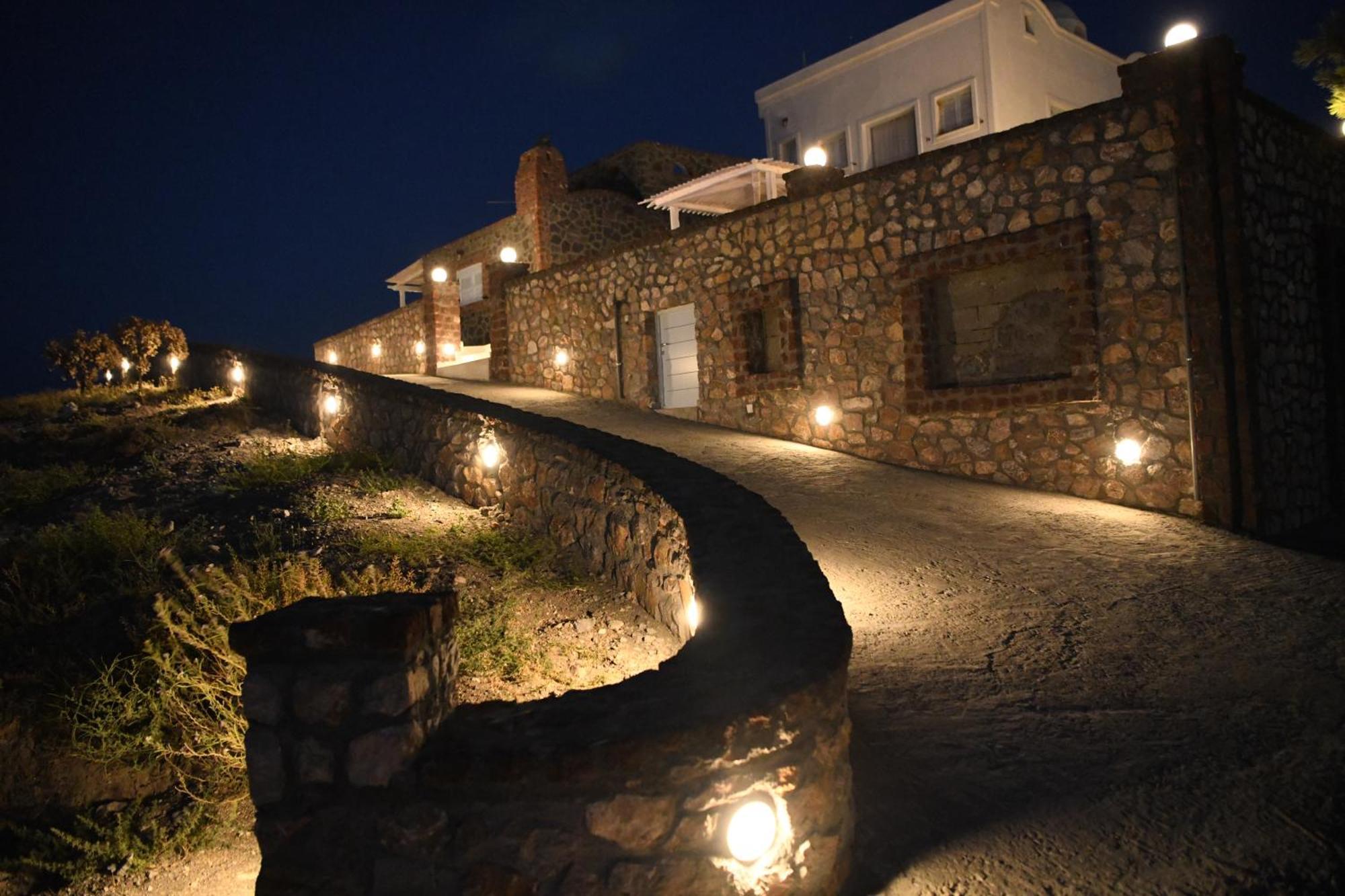 Starlight Luxury Seaside Villa & Suites Imerovigli  Eksteriør billede