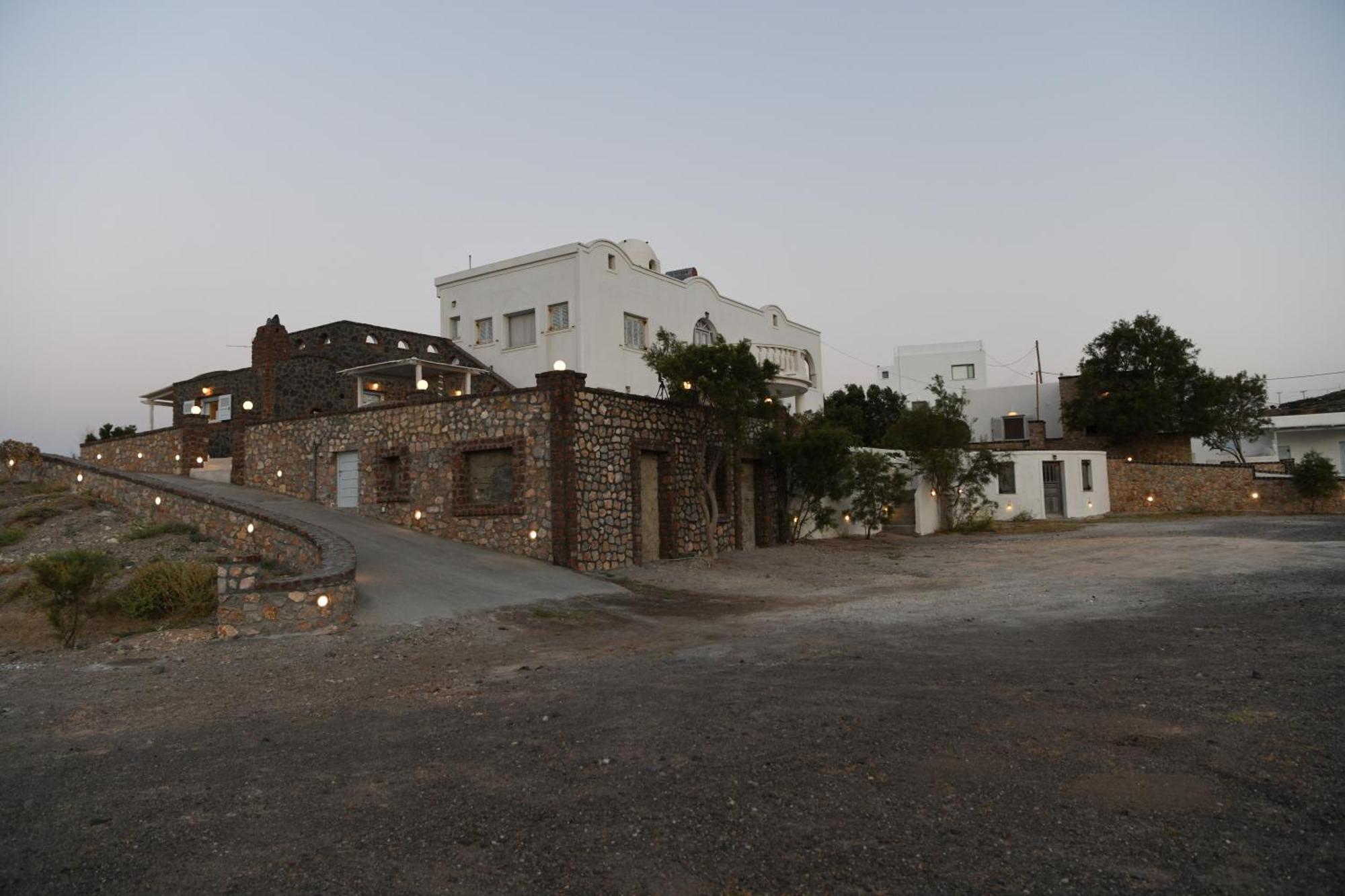 Starlight Luxury Seaside Villa & Suites Imerovigli  Eksteriør billede